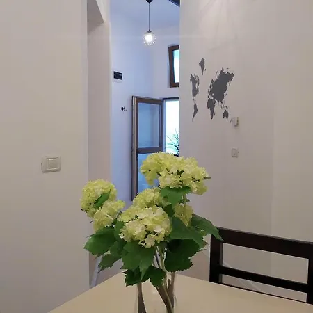 Apartment Chic
